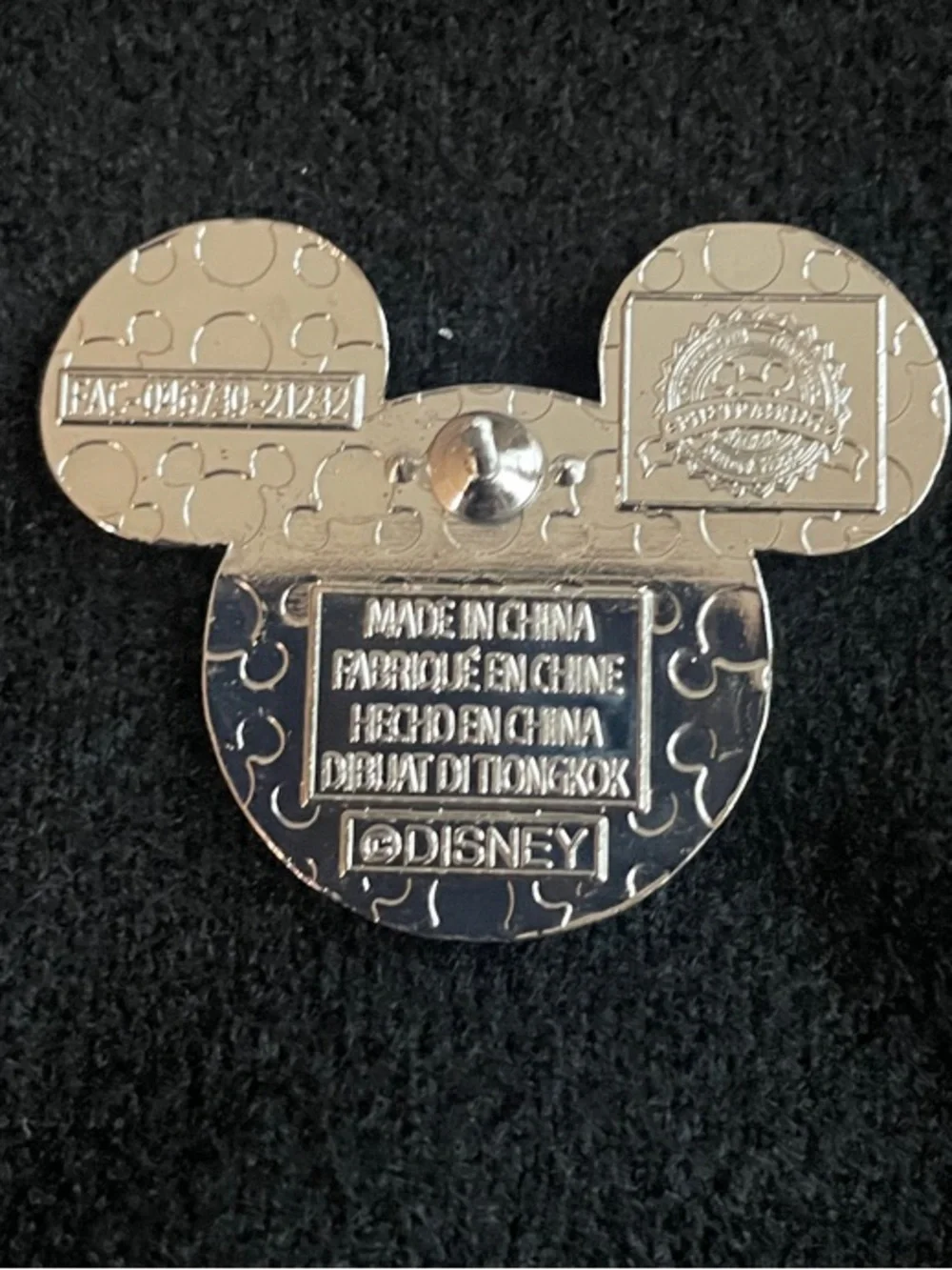 Disney Cruella  Villians trading pin